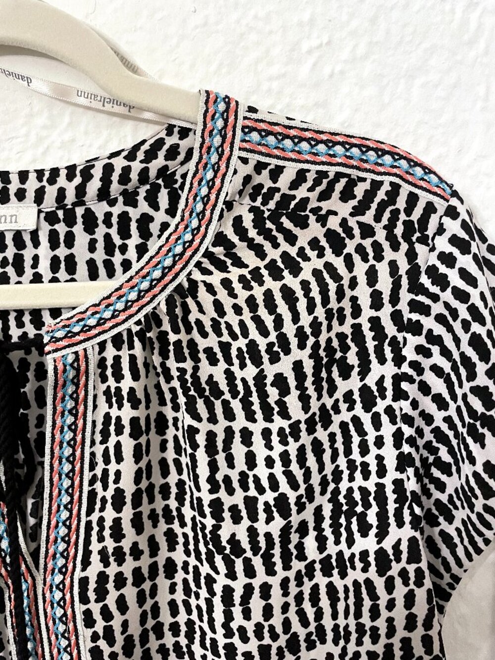 Daniel Rainn Embroidered Patterned Sleeveless Blouse, Sz XL, Boho, Black White
